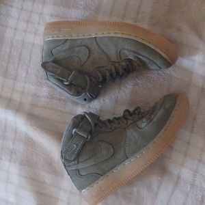 Nike Force 1 army green size 13c